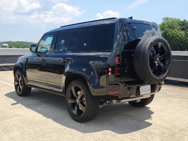 Photo of 2024 Santorini Black Land Rover Defender
