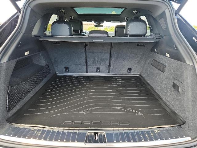 Photo of 2025 Black Porsche Cayenne