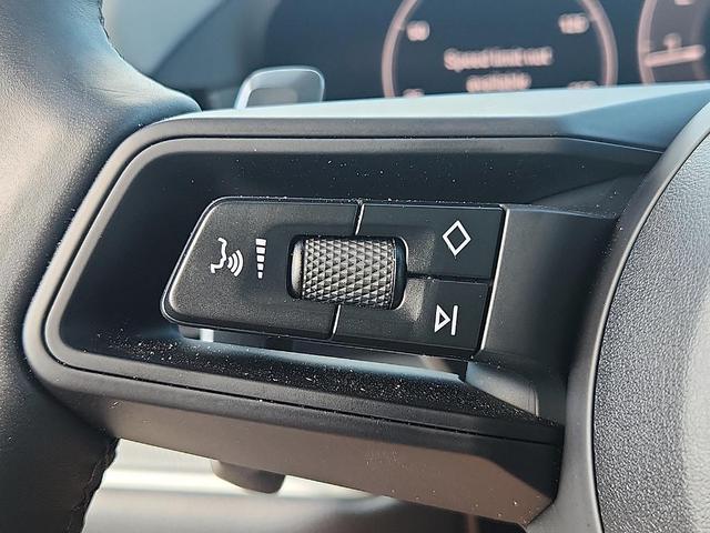 Photo of 2025 Black Porsche Cayenne