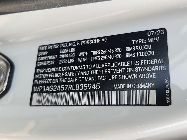 Photo of 2024 White Porsche Macan