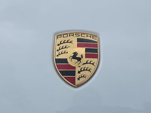 Photo of 2019 White Porsche Macan