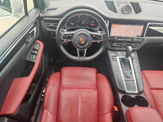 Photo of 2019 White Porsche Macan
