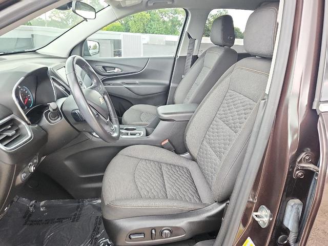 Photo of 2020 Chocolate Metallic Chevrolet Equinox