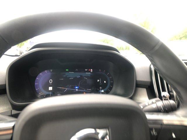 Photo of 2023 Fusion Red Volvo XC40