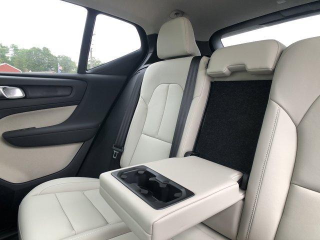 Photo of 2026 Forest Green Volvo XC40