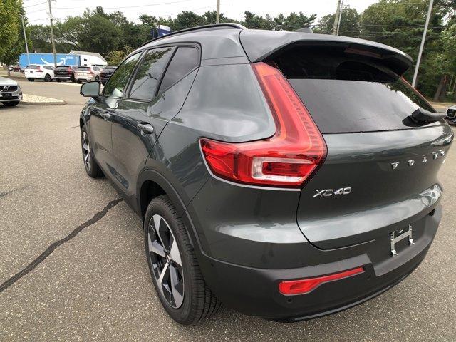 Photo of 2026 Forest Green Volvo XC40