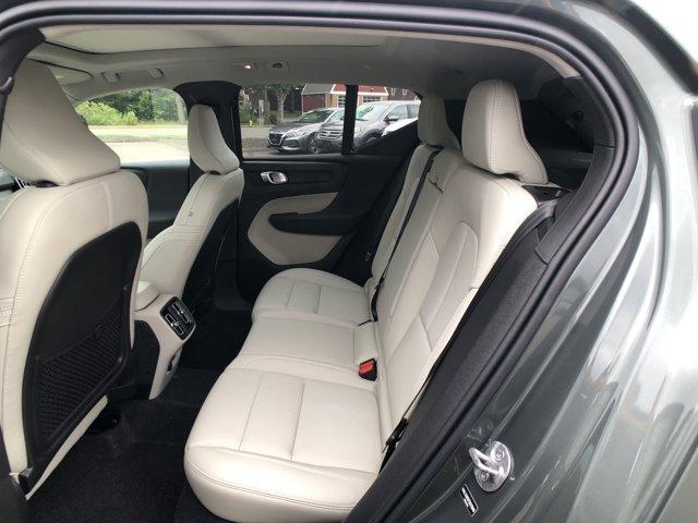 Photo of 2026 Forest Green Volvo XC40