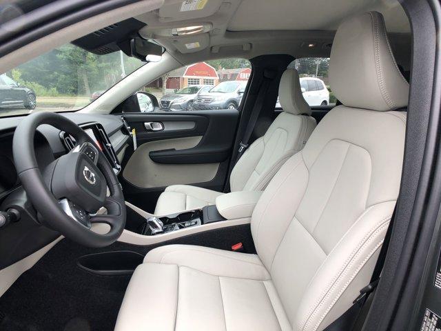 Photo of 2026 Forest Green Volvo XC40
