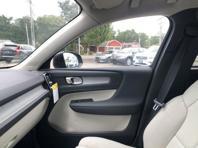 Photo of 2026 Forest Green Volvo XC40