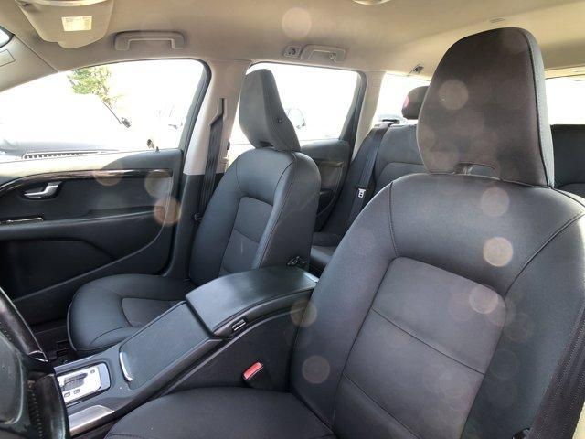 Photo of 2011 Caspian Blue Metallic Volvo XC70