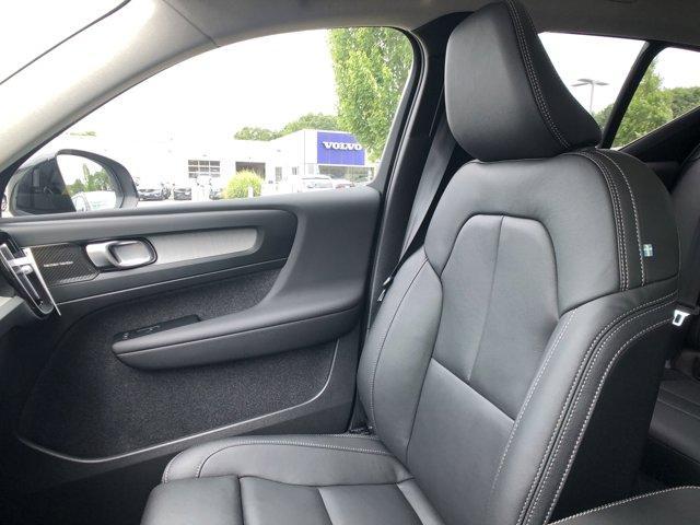 Photo of 2026 Silver Volvo XC40