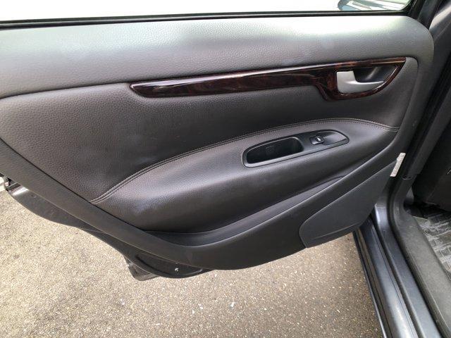 Photo of 2006 Gray Volvo V70
