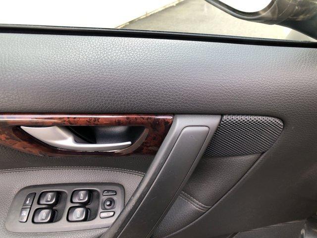 Photo of 2006 Gray Volvo V70