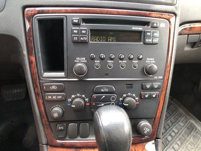 Photo of 2006 Gray Volvo V70