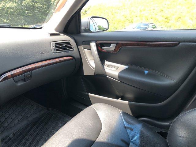 Photo of 2006 Gray Volvo V70