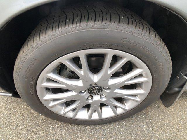 Photo of 2006 Gray Volvo V70