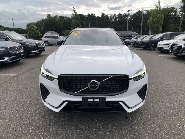 Photo of 2023 Crystal White Volvo XC60