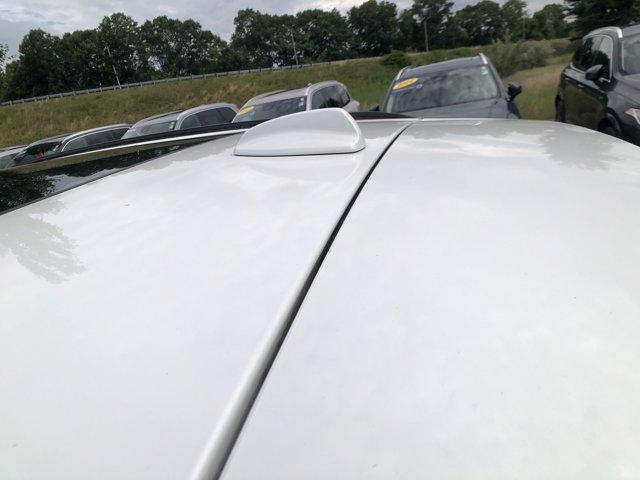 Photo of 2023 Crystal White Volvo XC60