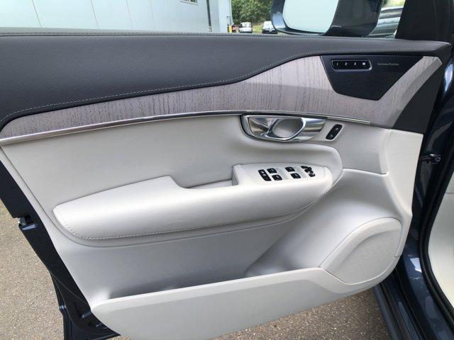 Photo of 2024 Denim Volvo XC90 Recharge Plug-In Hybrid