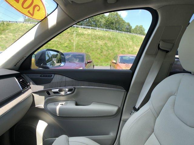 Photo of 2024 Denim Volvo XC90 Recharge Plug-In Hybrid