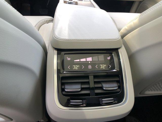 Photo of 2024 Denim Volvo XC90 Recharge Plug-In Hybrid