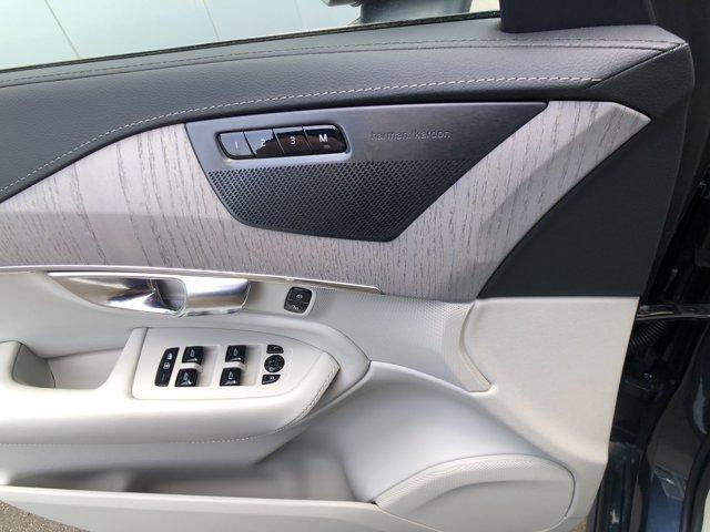 Photo of 2024 Denim Volvo XC90 Recharge Plug-In Hybrid