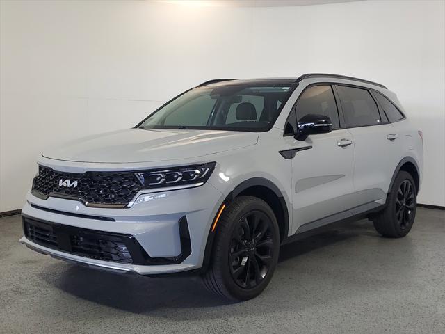 Photo of 2022 Wolf Gray Kia Sorento
