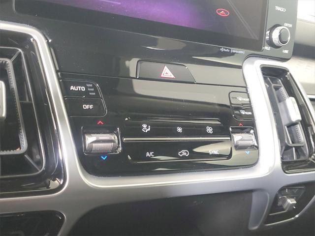 Photo of 2022 Wolf Gray Kia Sorento