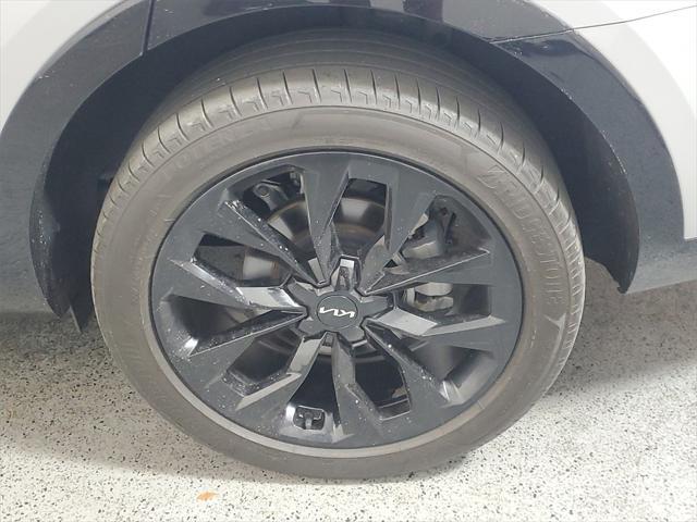 Photo of 2022 Wolf Gray Kia Sorento