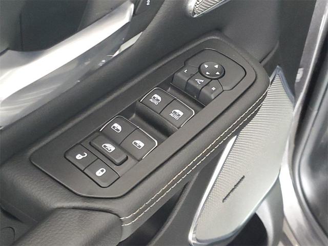Photo of 2025 Granite Crystal Metallic Clearcoat RAM 1500