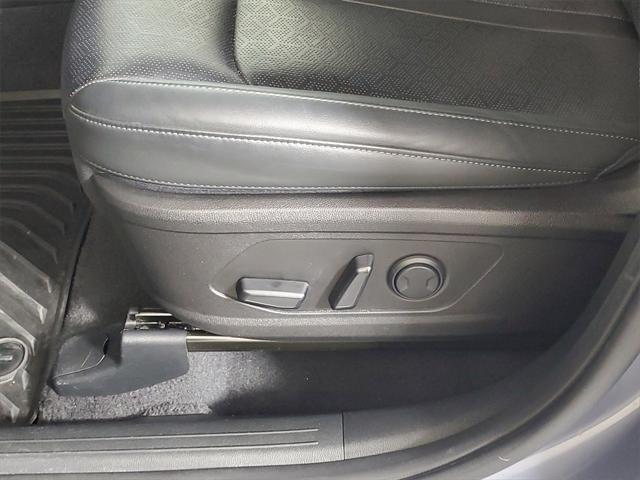 Photo of 2023 Everlasting Silver Kia Sorento