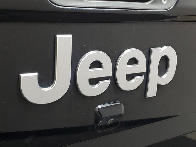 Photo of 2020 Black Clearcoat Jeep Gladiator