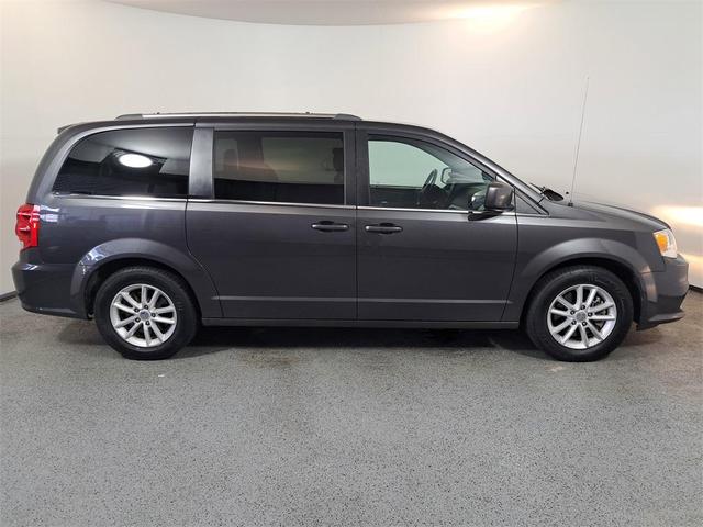 Photo of 2020 Granite Pearlcoat Dodge Grand Caravan