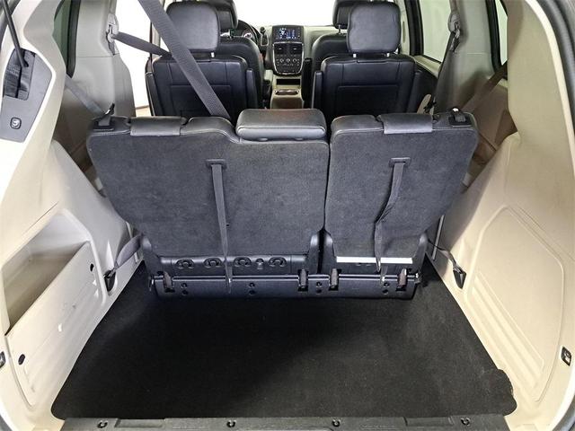Photo of 2020 Granite Pearlcoat Dodge Grand Caravan