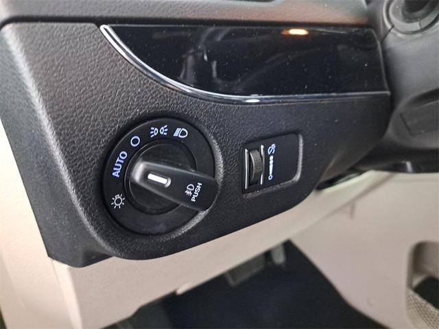 Photo of 2020 Granite Pearlcoat Dodge Grand Caravan