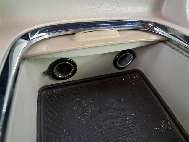 Photo of 2020 Granite Pearlcoat Dodge Grand Caravan