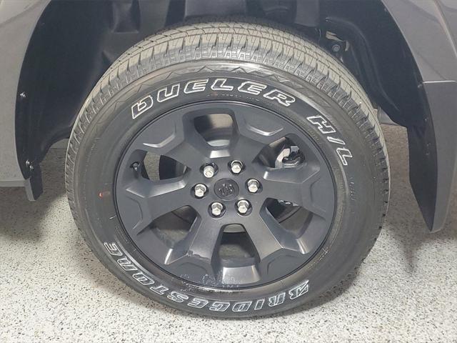 Photo of 2025 Granite Crystal Metallic Clearcoat RAM 1500