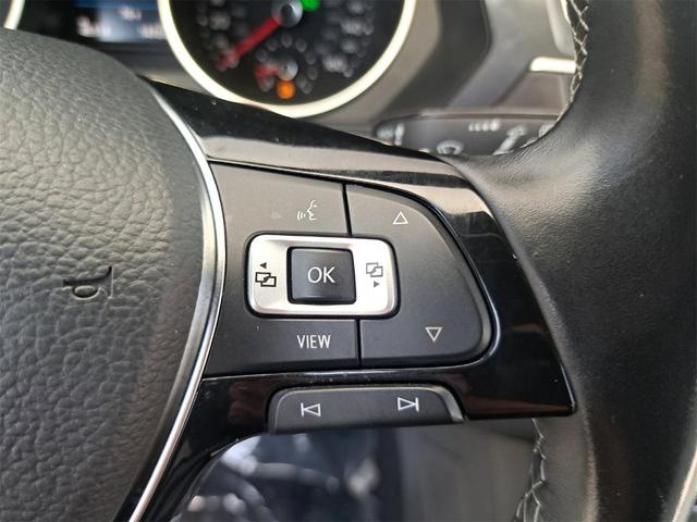 Photo of 2021 Deep Black Pearl Effect Volkswagen Tiguan