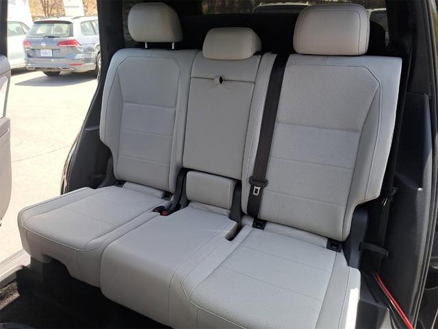 Photo of 2021 Deep Black Pearl Effect Volkswagen Tiguan