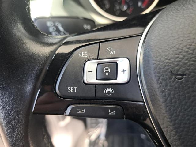 Photo of 2021 Deep Black Pearl Effect Volkswagen Tiguan