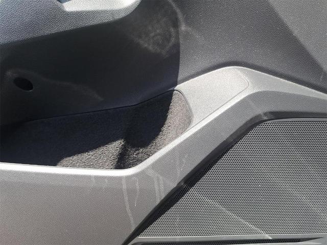 Photo of 2021 Deep Black Pearl Effect Volkswagen Tiguan