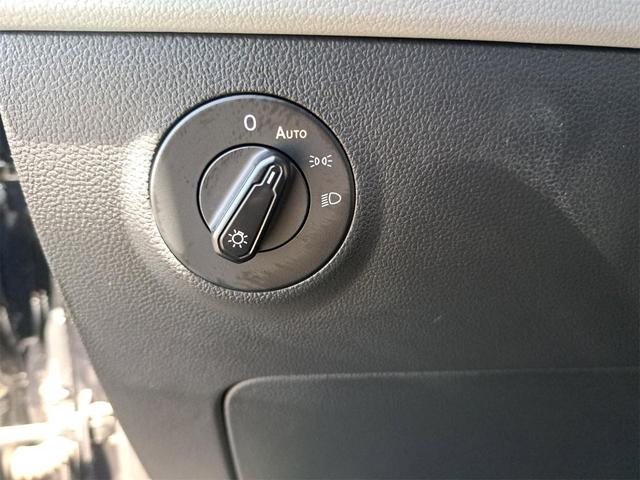 Photo of 2022 Deep Black Pearl Effect Volkswagen Taos