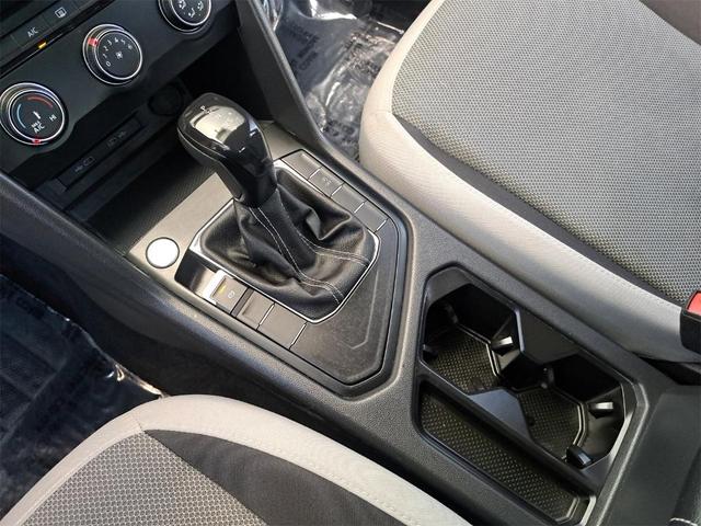 Photo of 2022 Deep Black Pearl Effect Volkswagen Taos