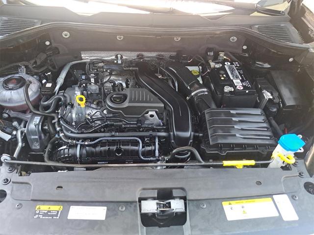 Photo of 2022 Deep Black Pearl Effect Volkswagen Taos