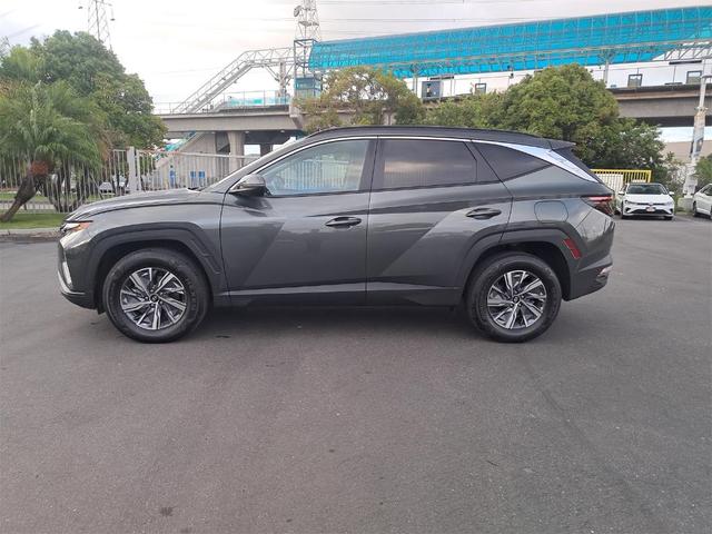 Photo of 2023 Amazon Gray Hyundai TUCSON Hybrid