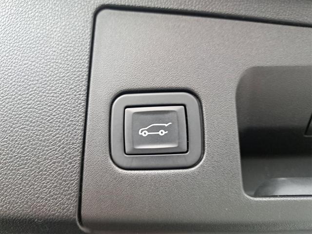 Photo of 2019 Radiant Silver Metallic Cadillac XT4