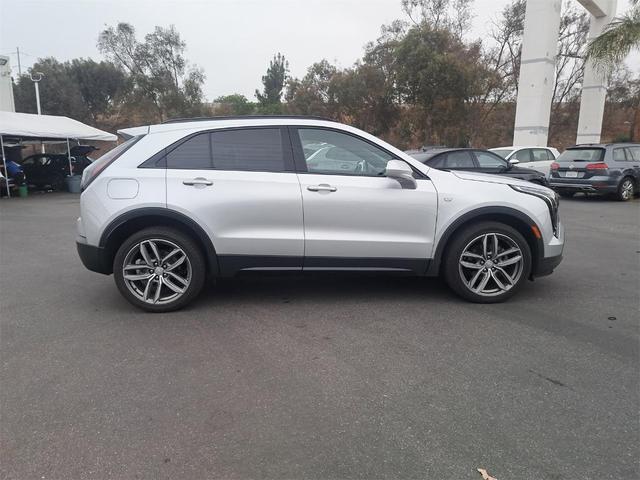 Photo of 2019 Radiant Silver Metallic Cadillac XT4