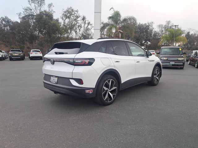 Photo of 2023 Opal White Pearl Effect Volkswagen ID.4