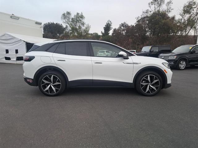 Photo of 2023 Opal White Pearl Effect Volkswagen ID.4