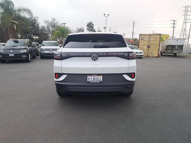 Photo of 2023 Opal White Pearl Effect Volkswagen ID.4